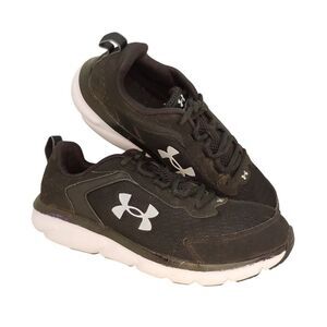 Under Armour Assert 9 Big Boys Pre-owned Black & White Sneakers - sz. 7Y